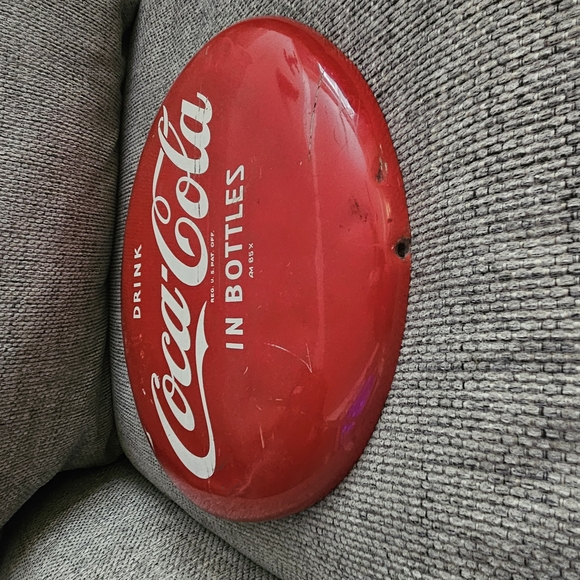 Vintage 1950s Coca-Cola Red and White Bottle Cap Sign - Picture 4 of 7